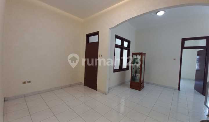 Disewakan Rumah Siap Huni di Walikota Kelapa Gading 2