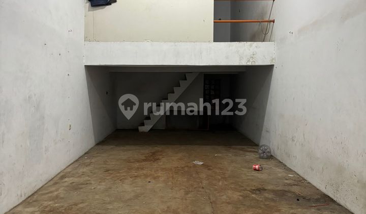 Warehouse / Workshop for Rent in Jelambar Warehouse / Workshop for Rent in Jelambar