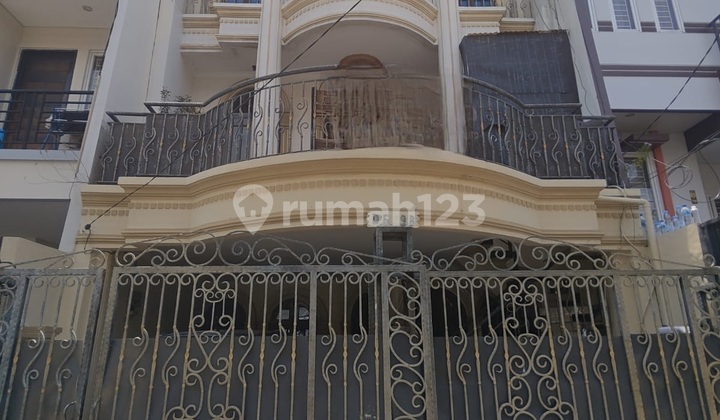 Dijual Rumah Dikomplek Elit Sunter