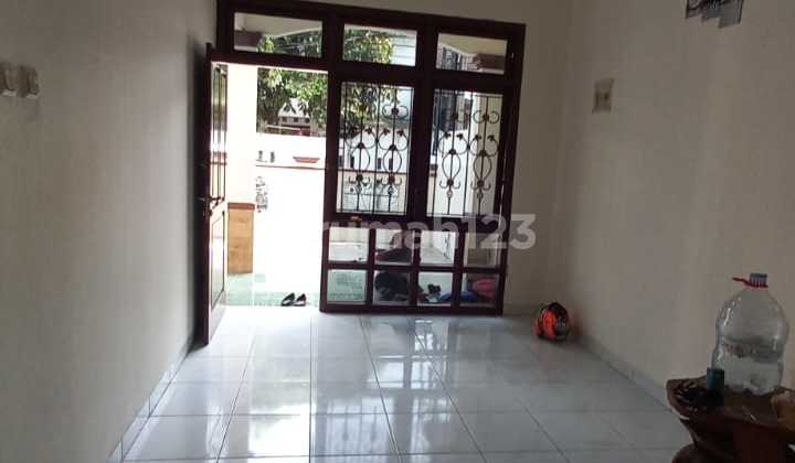 Disewakan Rumah Siap Huni di Walikota Kelapa Gading Disewakan Rumah Siap Huni di Walikota Kelapa Gading