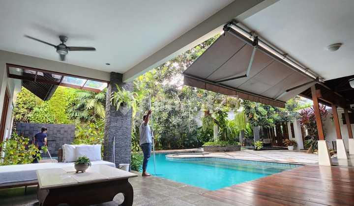 Dijual Rumah Tropis di Cilandak Barat 2