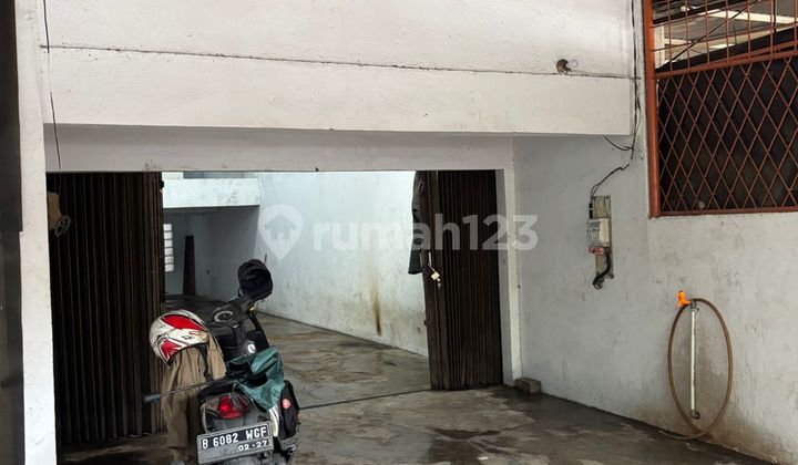 Warehouse / Workshop for Rent in Jelambar Warehouse / Workshop for Rent in Jelambar