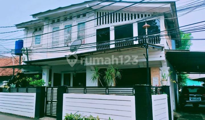 Dijual Rumah Bagus di Ciputat 6 Bedroom - Full Furnish SHM Dijual Rumah Bagus di Ciputat 6 Bedroom - Full Furnish SHM