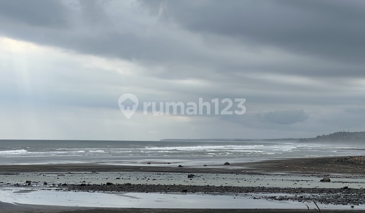 Beach Front Premium Di Pinggir Jalan Utama 