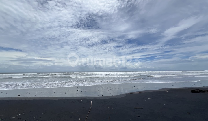 Beachfront Luasan Kecil Kawasan Villa Resort