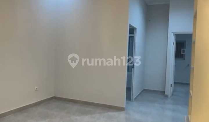 Nice House Ready to Live In Many Bonuses in BSD Nusaloka Tangerang 2