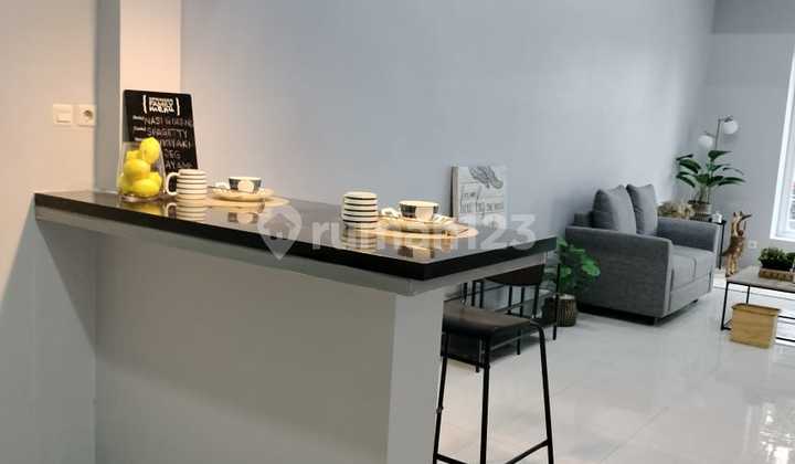 Dijual Rumah Baru Renov di Nusaloka dengan Konsep Ruang Terbuka Full Furnished