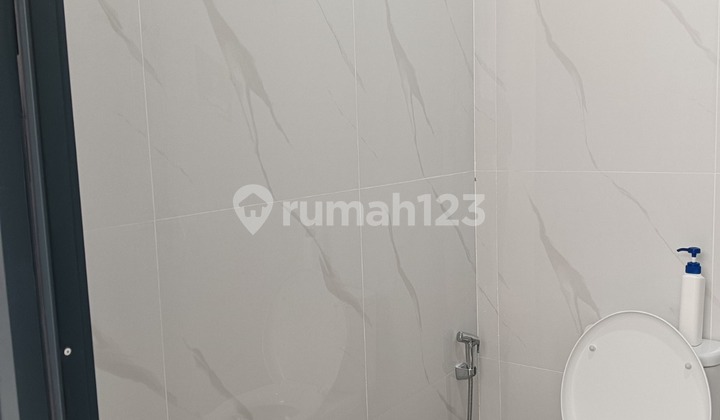 Jual Cepat Rumah di Nusaloka BSD Siap Huni, Plus Kitchen Set - Nego Sampai Deal !! 2