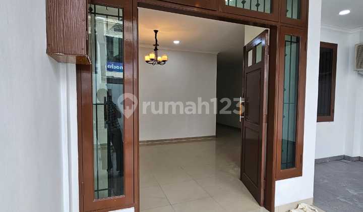 Disewa Segera!!! Rumah Bagus Siap Huni 2 Lantai di Sunter