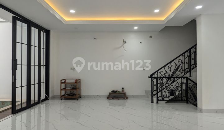 Dijual Segera!!! Rumah Baru 4 Lantai di Pejaten Jakarta Selatan Dijual Segera!!! Rumah Baru 4 Lantai di Pejaten Jakarta Selatan