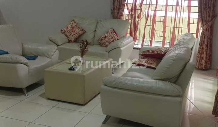 Disewa Rumah Hoek Fully Furnished 2 Lt di Gading Griya Lestari