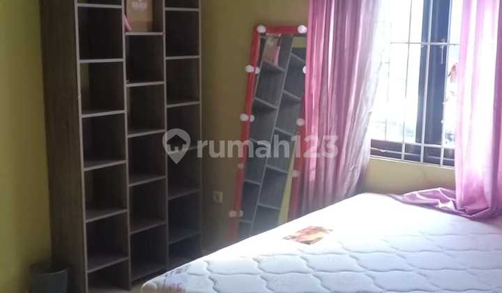 Disewa Rumah Hoek Fully Furnished 2 Lt di Gading Griya Lestari 2