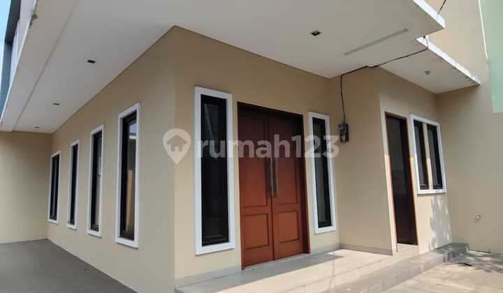 Jual Cepat Rumah 2 Lantai Rapi Strategis Hoek Di Rawamangun  2