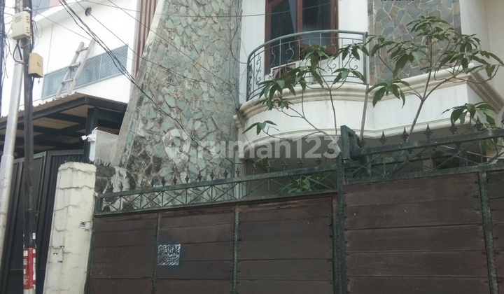 Dijual Rumah Sunter Mas 9x16 Siap Huni 4 Lantai Terawat Strategis