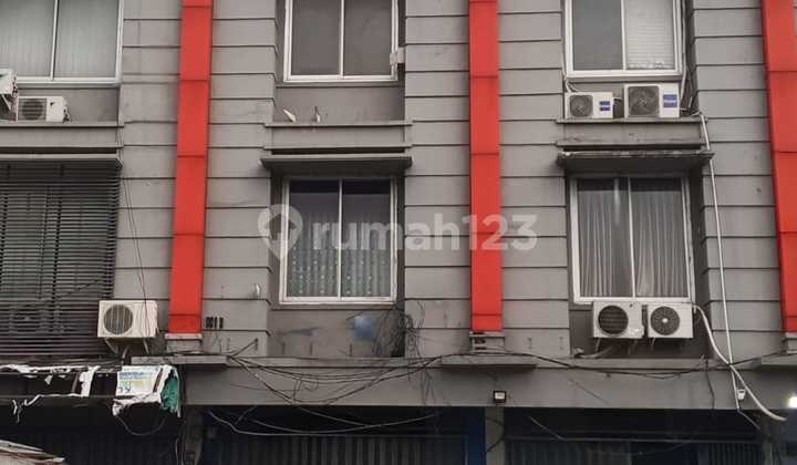 Superdeal Sewa Ruko 3 Lt Di Duren Sawit Hadap Jalan Parkir Luas