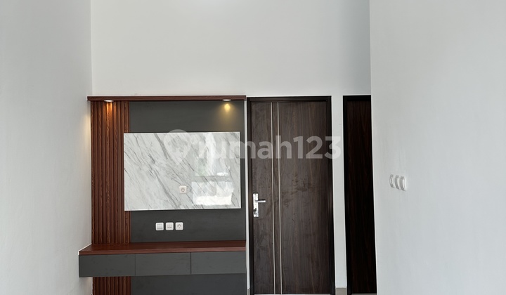 House Near Insani Herbal Garden Tourist Attraction Depok, Freehold Title House 2