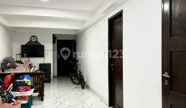 Hybrid 2-Story Former Boarding House Ready to Occupy