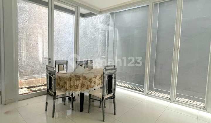 Rumah Homie Semi Furnished di Discovery Eola Emerald Cielo Lumina Rumah Homie Semi Furnished di Discovery Eola Emerald Cielo Lumina