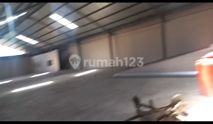 For Sale Warehouse in West Ungaran Land Area 8200 Building Area 3500