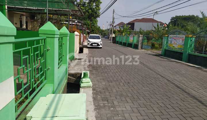 Di Jual Rumah Di Jl Singa1 Padurungan.dekat Exit Toll Gayamsari. 2