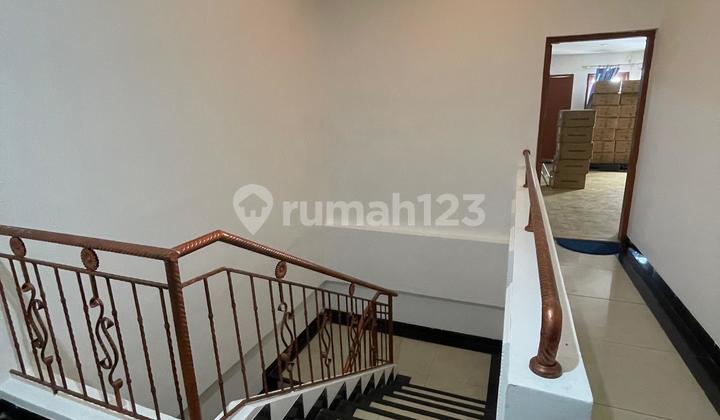 Rumah Mewah 3 Lantai Di Townhouse Rajawali Gunung Sahari – Dekat Prj & Mangga Dua, 5+1 Kt, 7 Km, Granit Full