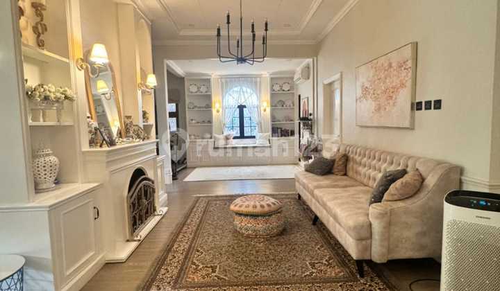 Dijual Aset 3 Bangunan di Kebon Jeruk - Lt 632 M², Potensi Kost & Komersial