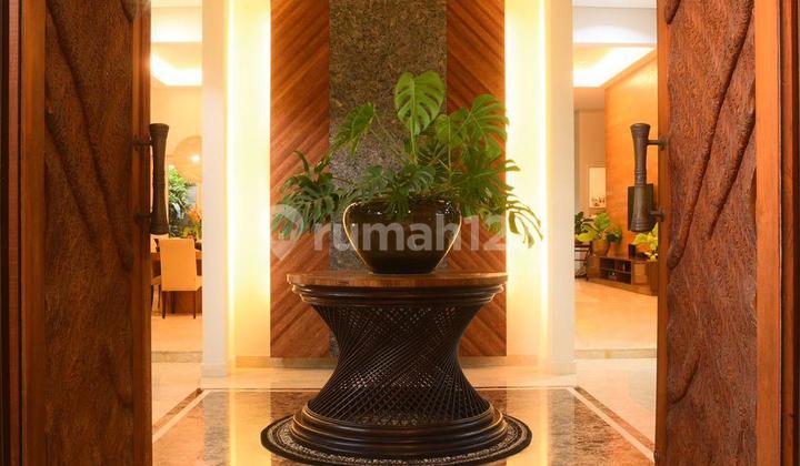 Exclusive Luxury in Jagakarsa Prime Area, South Jakarta. (88017) Excellent 2