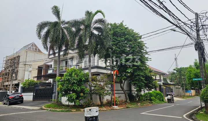 Rumah Strategis di Pondok Indah