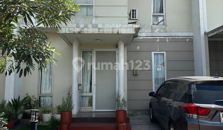 Ready-to-Live House in Front of Malibu Gading Serpong. (88052)