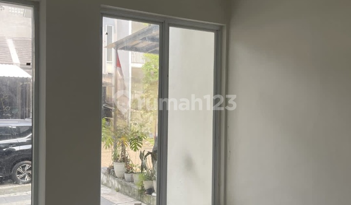 Rumah Bangunan Baru Siap Huni di Graha Raya Bintaro. (88028) 2