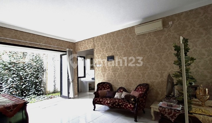 Rumah Siap Huni di Boulevard Graha Raya. (88035) Rumah Siap Huni di Boulevard Graha Raya. (88035)