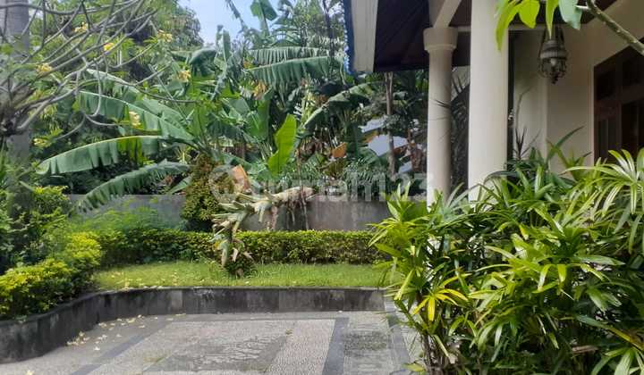Rumah Besar di Jalan Sidakarya, Denpasar 2