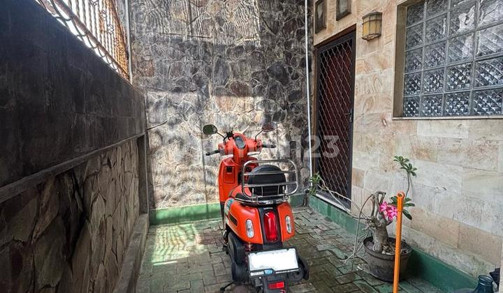 RUMAH SEMI FURNISHED SIAP HUNI MONANG-MANING 2