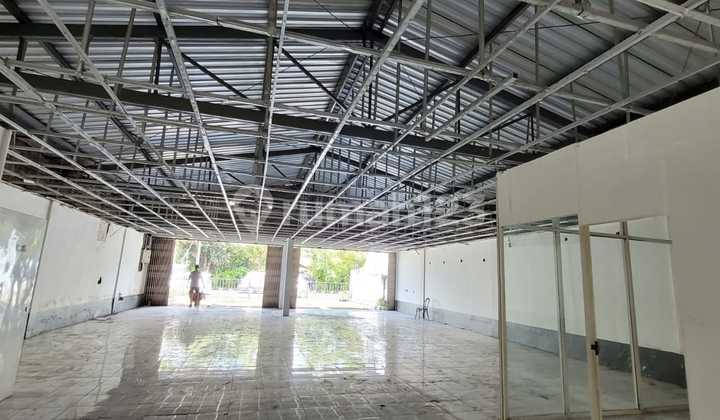 Shop house bonus with a sturdy steel structure building. 2