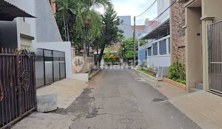 New, Neat, Affordable, Strategic Building House in Kelapa Gading 2