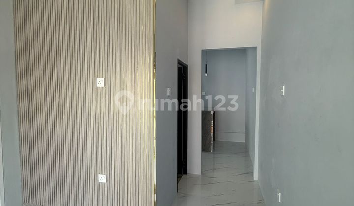 House for Sale Ready to Occupy in Puri Celebrity 1