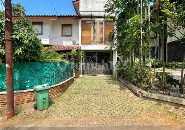 Dijual Rmh Klasik Plus Kolam Renang di Fatmawati Wisma Ubud #Wy05 Dijual Rmh Klasik Plus Kolam Renang di Fatmawati Wisma Ubud #Wy05
