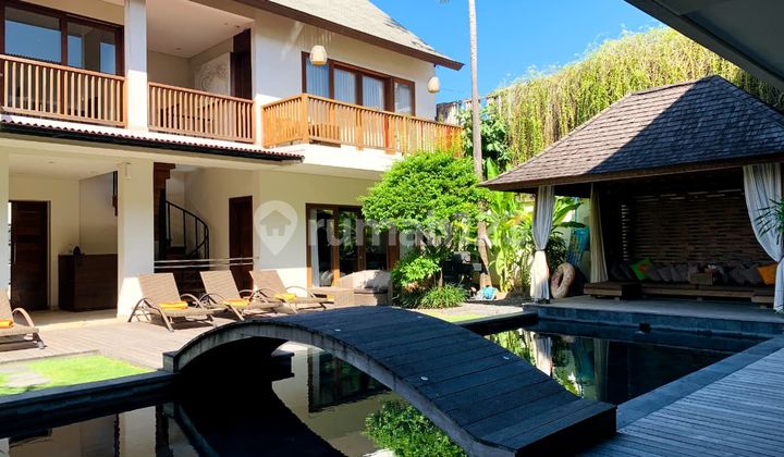 Leasehold Villa 6 Bedrooms True Color at Dewi Sri Leasehold Villa 6 Bedrooms True Color at Dewi Sri