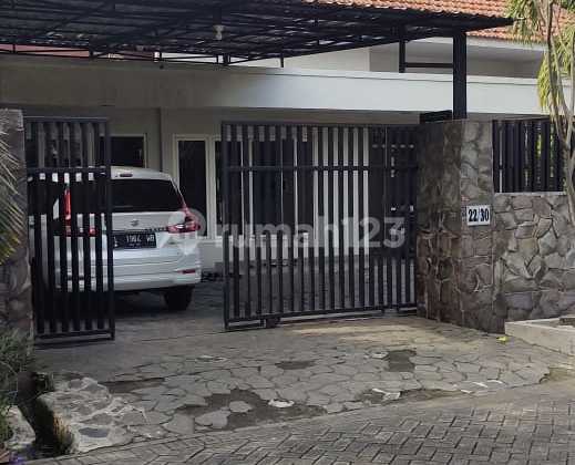 Hook House and Spacious Drying Area in Andayan Near Rungkut Industrial Area 2