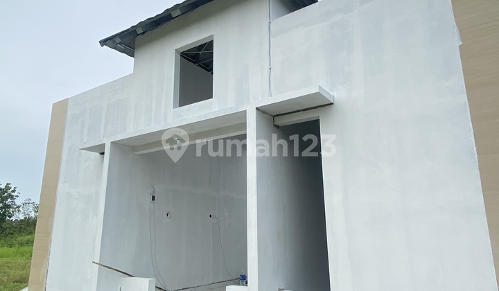 Special Year-End Promo: Tropical Minimalist House, Light Installments