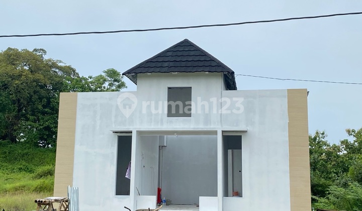 Luxury House in the Center of Jepara City Strategic Location with Freehold Title