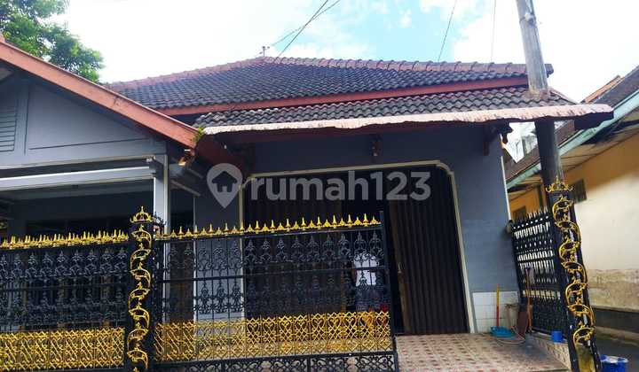 Nice 1-Story House in Mojosongo, Suitable for Office Business 2