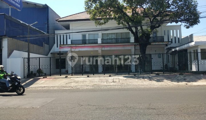 Ruko 2 Lt Siap Pakai Tepat Di 0 Jalan Raya Jemursari Yang Sangat Strategis Untuk Bisnis Resto, Apotik, Bank, Klinik Dll