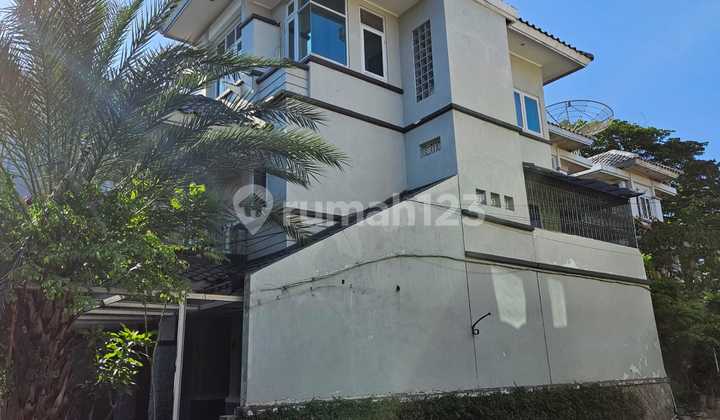 Ready-to-Occupy House with One-Gate System in Graha Asri Ngagel Compound, Next to Ex Novotel Surabaya