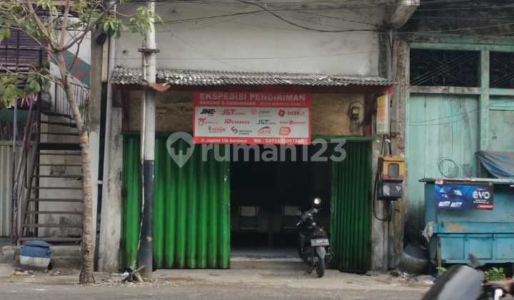 2-Story Shop House in a Busy Area, Very Suitable for Business Investment in Jagalan Near Pasar Turi, Pasar Atoom