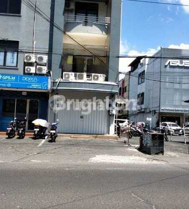 3-Story Shop House Ready for Use, Highly Strategic and Busy Location, Perfect for Investment in the Milenia Klampis Jaya Shop House Complex, Near Bratang, Nginden, Merr.