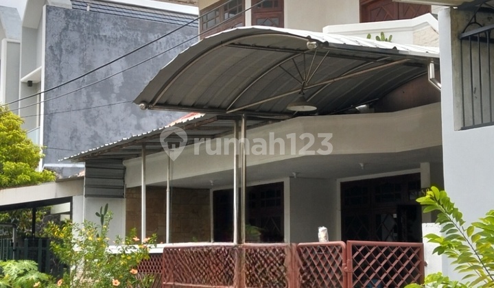 2-Storey Ready-to-Live House in Manyar Tirtoasri 2