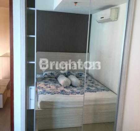 Fully Furnished Apartment Ideal for Students/Employees, Newlyweds, Small Families in High Point Siwalan Kerto Near Petra University 2