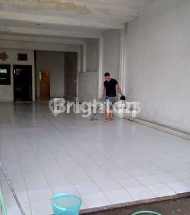 2-Story Shophouse Ready for Use in a Strategic and Busy Area, Suitable for Offices, Courier Services, Doctor's Practices, Cafes, etc. Located in Kenjeran near Kapasan, Simokerto, Kapas Krampung, Kedungcowek. 2