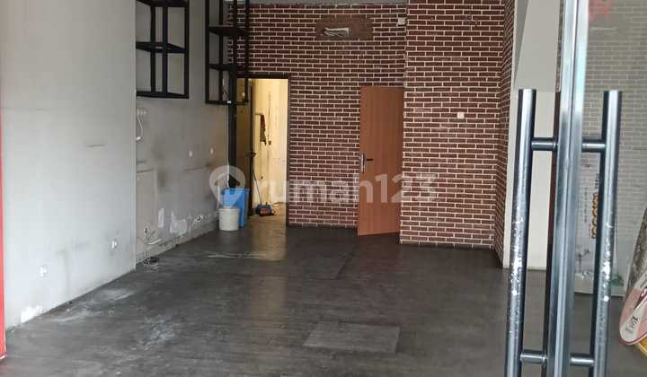 For Rent: 3-Story Shop House Immediately in Harapan Indah, West Bekasi 2